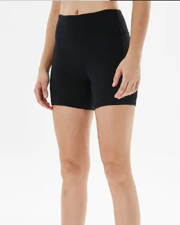 Schnelltrocknende, hochgeschnittene Sportshorts und Yogahosen